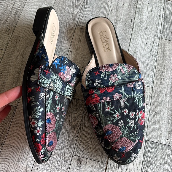 Catherine Malandrino Shoes - Floral Mule Loafer Catherine Malandrino Geisha Brocade Slip‎ on women’s size 7.5